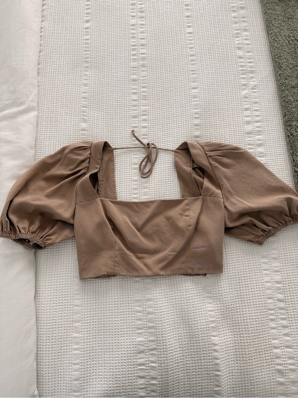 Reformation Puff Sleeve Tie-Back Crop Top in Taupe